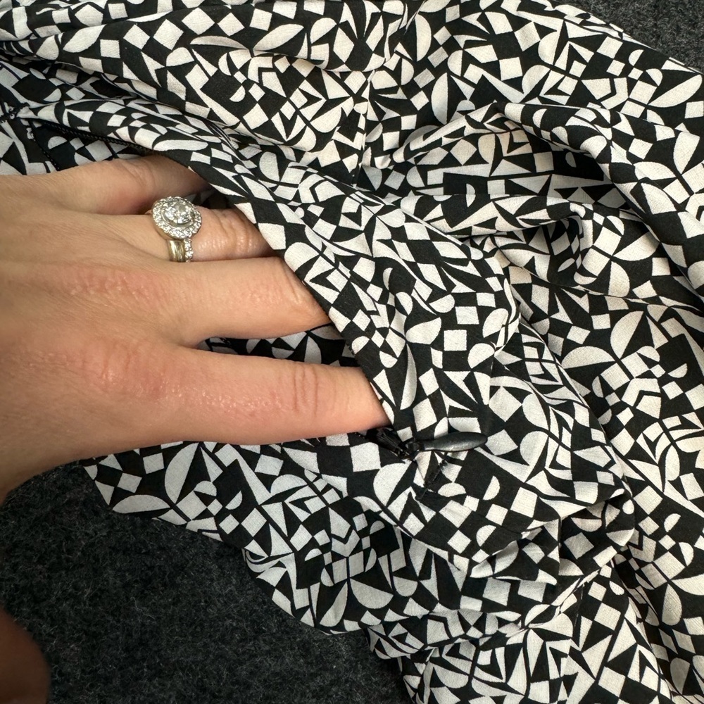 Title Nine Black and White Patterned Dress - Picture 5 of 9